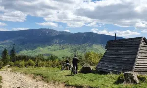 Trasy rowerowe w Zawoi: Odkryj najlepsze szlaki i uniknij trudności