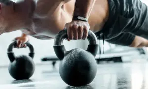 Jak ułożyć trening crossfit, by osiągnąć maksymalne rezultaty?