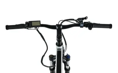 Jak działa manetka gazu w rowerze elektrycznym i jak ją wykorzystać?