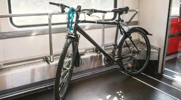 Ile kosztuje bilet na rower PKP? Sprawdź ceny i szczegóły przewozu