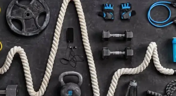 Czy crossfit pomaga schudnąć? Sprawdź, jak działa na Twoją wagę